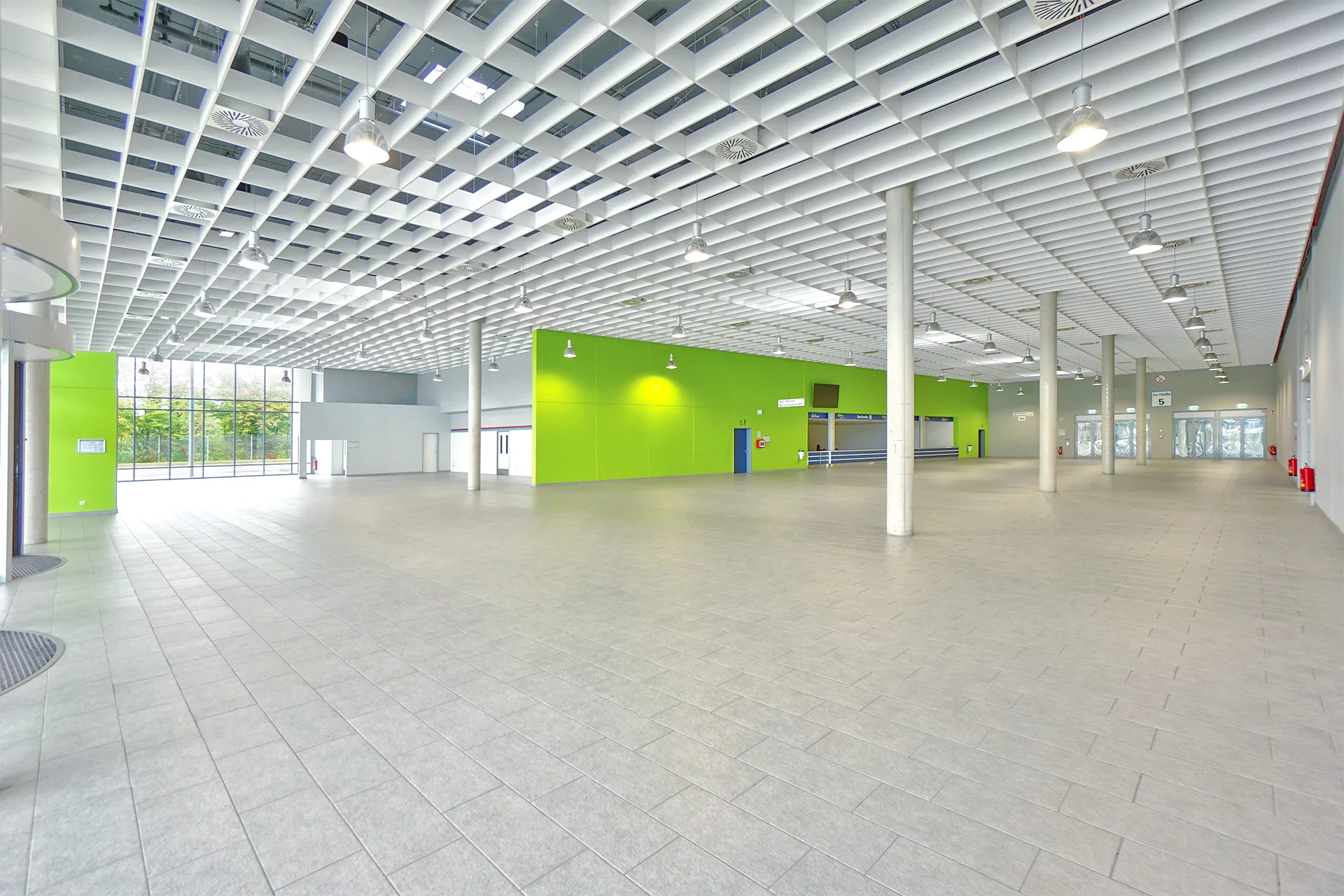 MA Halle 6 Innenansicht ef 177 - lovebee - die fetzigen hochzeitsmessen