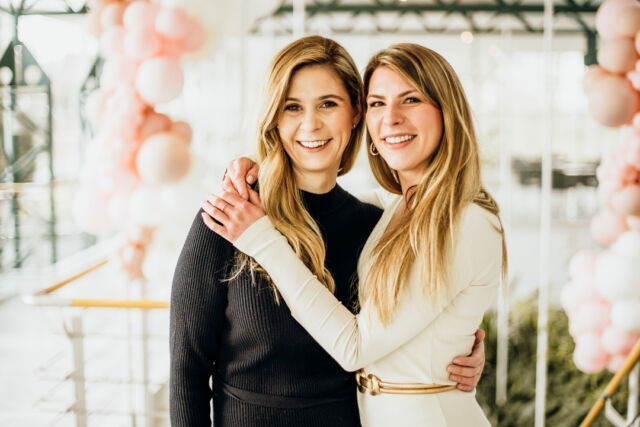 THROWBACK Sindelfingen ✨⁣Das sind wir, Catrin & Marie - die Gründerinnen der @lovebee.hochzeitsmessen
Gemeinsam mit unserer lovebee Crew, welche aus: wie könnte es auch anders sein? Zuckersüßen, fleißigen Bienchen besteht - möchten wir unvergessliche, coole Hochzeitsmessenmomente am Zahn der Zeit schaffen. 
Wir sind selbst seit Jahren Hochzeitsdienstleister und mit unseren weiteren Firmen @dein_dekowerk & @beautykram.by.marie stecken wir mitten im Hochzeitsgame. Wir wissen worauf es in unserer Branche ankommt und bereits seit 5 Jahren geben wir unser Bestes für unsere Kollegen und Brautpaare um jede Hochzeitsmesse mit vielen liebevollen Details und Herzblut zu gestalten. Danke für Euer Vertrauen in uns!
. 
​​​​​​​​​​​​​​​​​​​​​​​​​​​. ​​​​​​ 
. 
📷 @alisiasinawagner
. 
. 
. 
#hochzeitsmesse #hochzeitsmessen #lovebeehochzeitsmesse #hochzeitsmessecalw #hochzeitsmesseradolfzell #hochzeitsmessebodensee #hochzeitsmesseesslingen #hochzeitsmessestuttgart #hochzeitsmesseaugsburg #hochzeit2023 #hochzeit2024 #hochzeitsdienstleister
