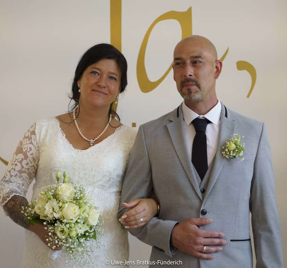 stream photo de006bdf 17529e63037ca40e05719d235fd299c66130acc6 - lovebee - die fetzigen hochzeitsmessen