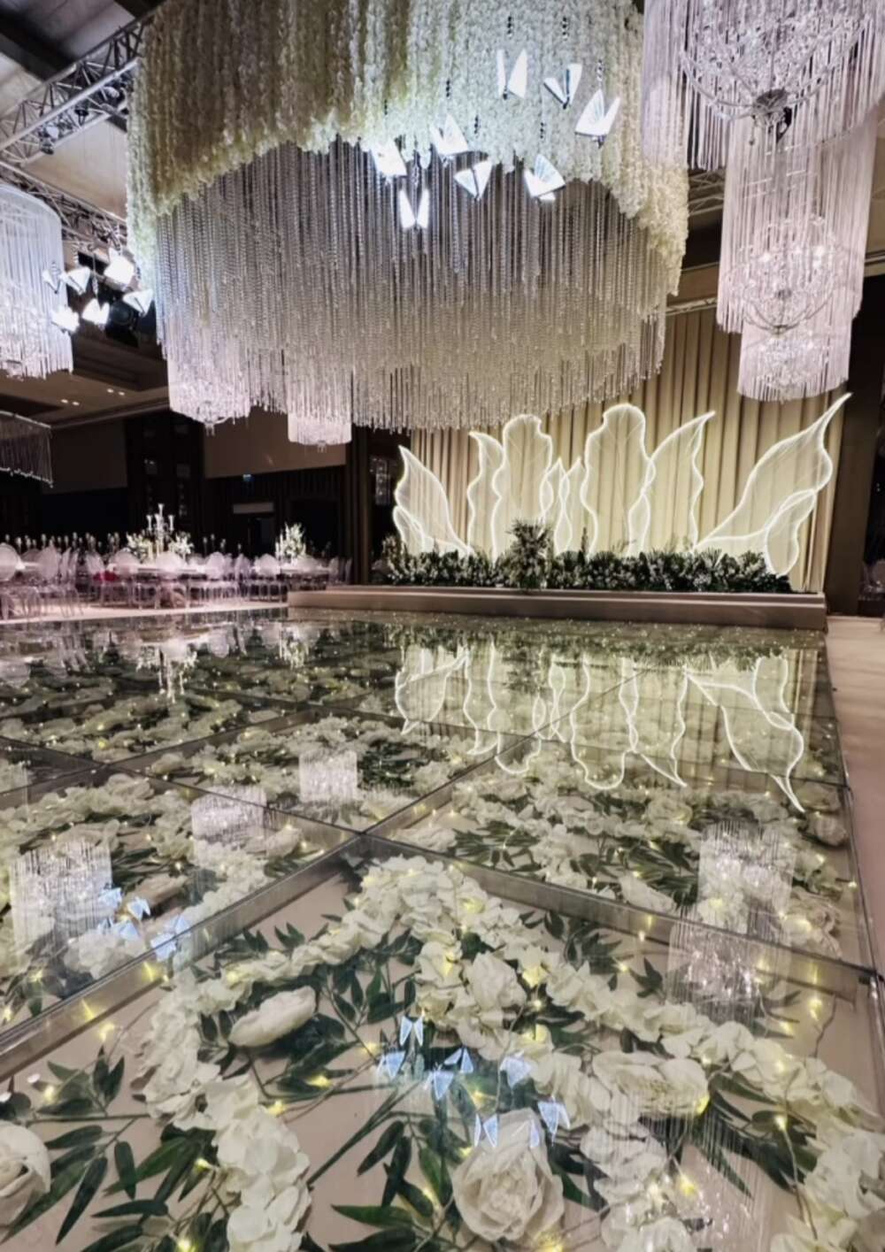 stream photo a93e7dbc ffa1a22d997abc3a77dbb9d59b4020931c654ae7 - lovebee - die fetzigen hochzeitsmessen