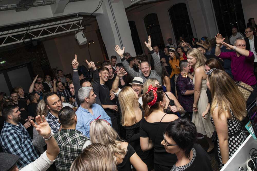 stream photo 0d950ff0 aab5e3e6210258854f42d6396e0d82ad66c86a0f - lovebee - die fetzigen hochzeitsmessen