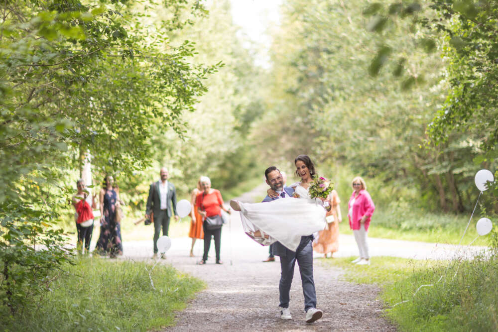 stream photo cf93fbf9 a5d8b85f82318d844cecffd5146342128083ad3a - lovebee - die fetzigen hochzeitsmessen