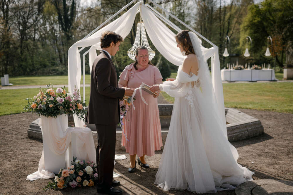 stream photo 173774e1 e76e50eb647ee0b9d928f62f8a6c0c97f5d8af19 - lovebee - die fetzigen hochzeitsmessen