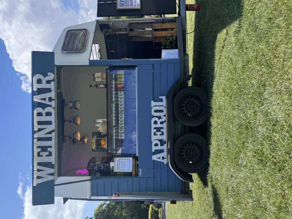 stream photo 5a064c50 0cab36eea99082d58eb459296c45c57ba273e6ef - lovebee - die fetzigen hochzeitsmessen