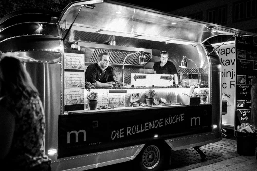 stream photo 30b1c7ad 4742b2f619c8a59b4d8016b5c363aab72c1a91e1 - lovebee - die fetzigen hochzeitsmessen