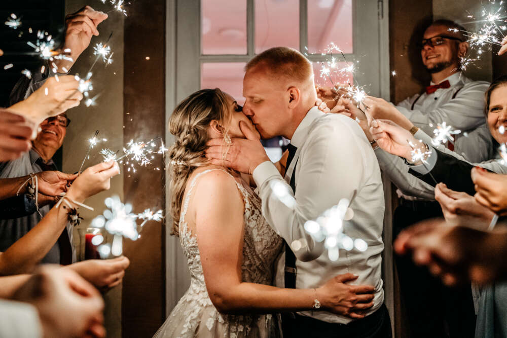 stream photo eb9a76a5 0d1847f174989a691971c2ba178ec592ba91fbd9 - lovebee - die fetzigen hochzeitsmessen