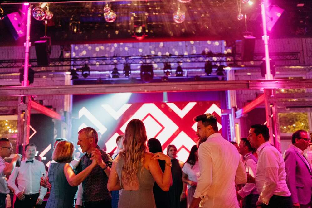 stream photo 3be5d777 a924cf42b947f46a5872cf5013a4b6fc4eb21f4b - lovebee - die fetzigen hochzeitsmessen